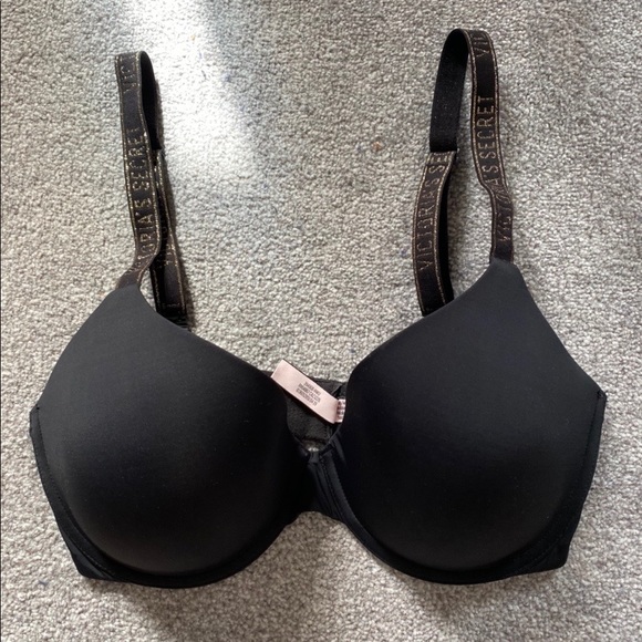 Brand new Victoria Secret black bra size 34D. - Picture 1 of 1